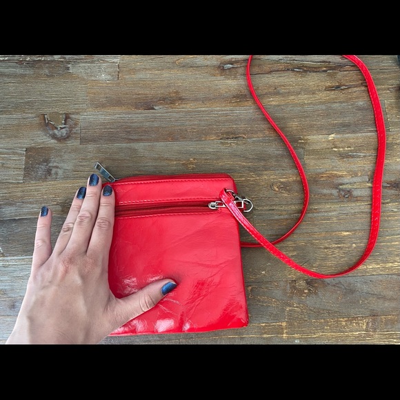 Mellow World Red Rose Purse - Picture 2 of 5